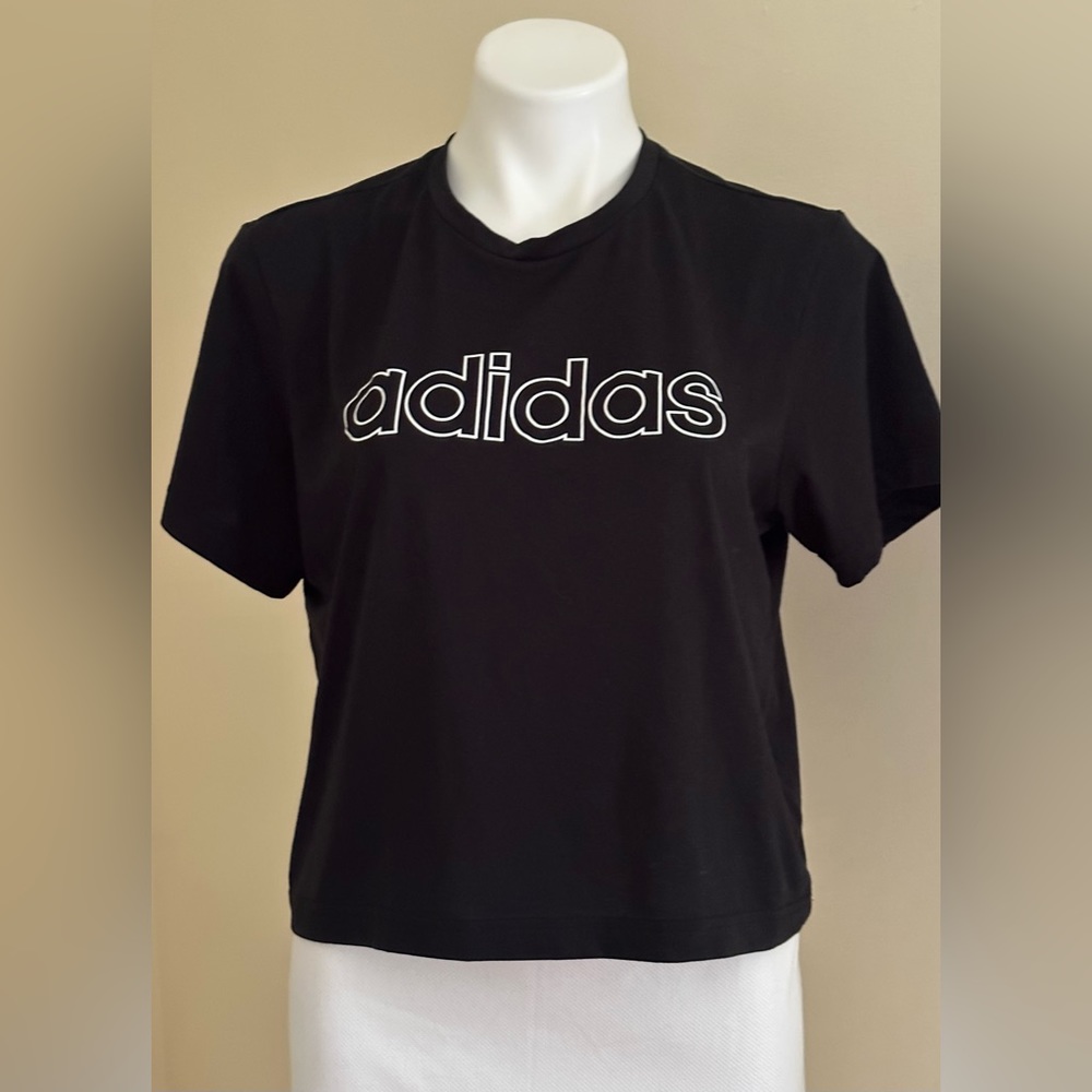 Adidas’s Black And White Athletic Crop Top Sz S